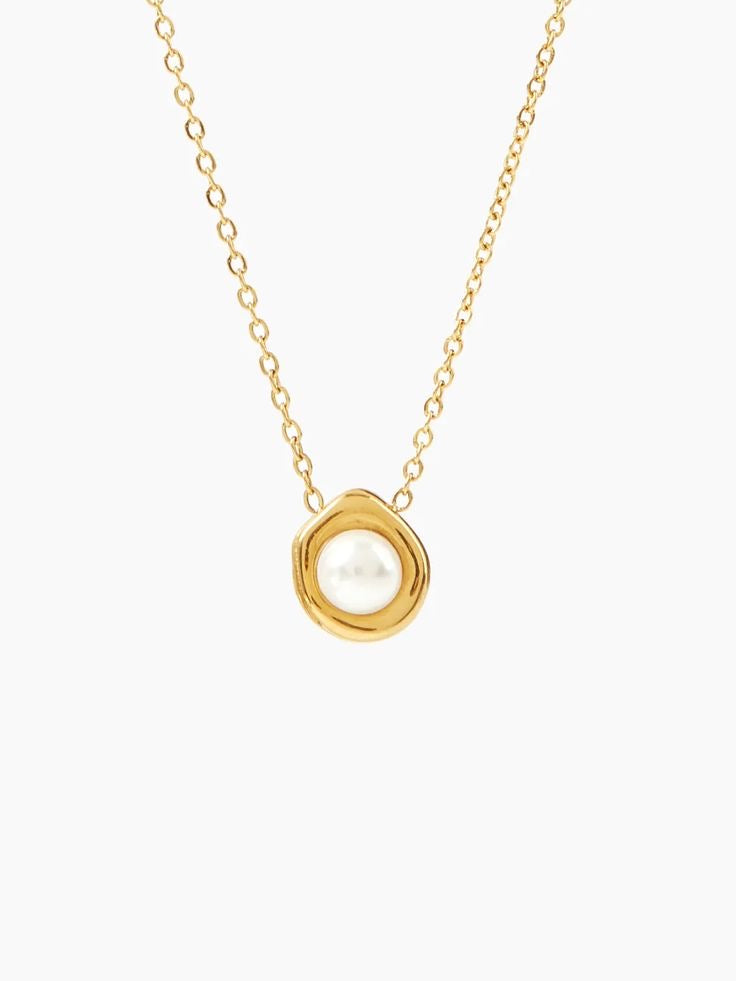 Astrid Pearl Necklace