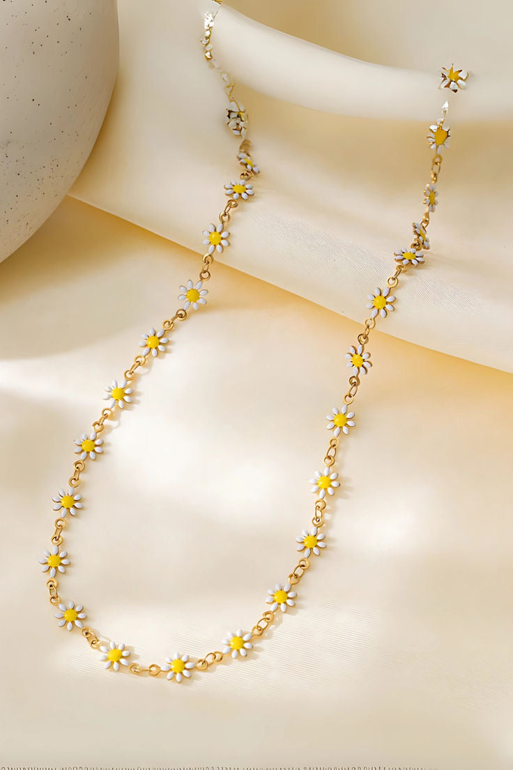 Daisy Necklace